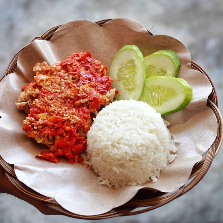 Ayam Geprek Sambal Merah